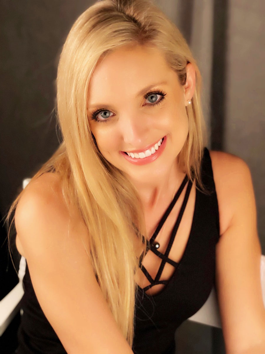 A studio photo of Tiffani Dunn, DMD